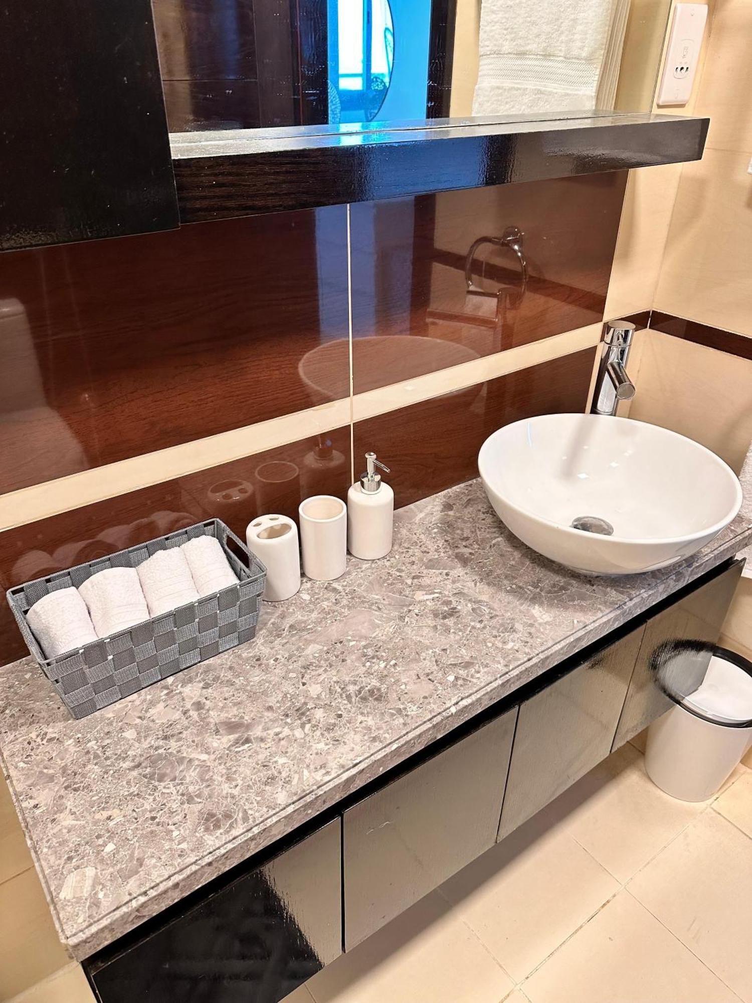 Wonderful Two Bed Room With Full Marina View Dubaï Extérieur photo